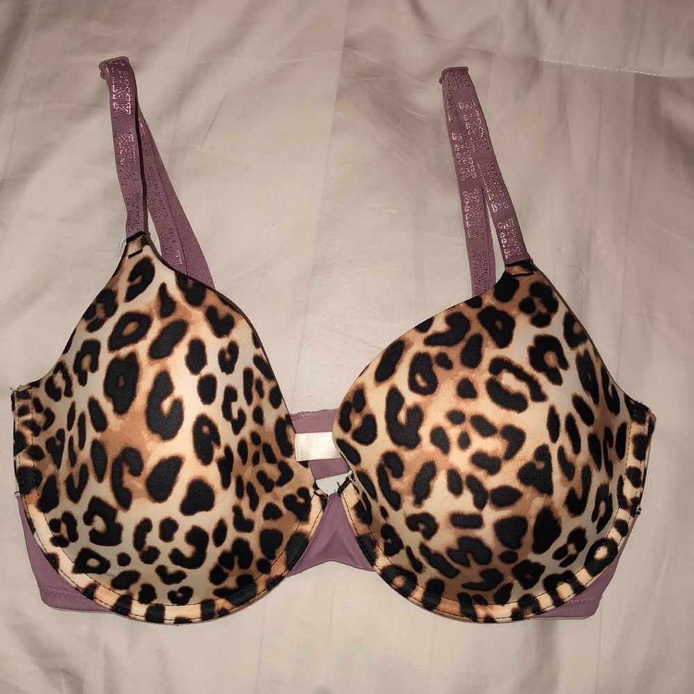 PINK Victoria’s Secret leopard bra 32DD